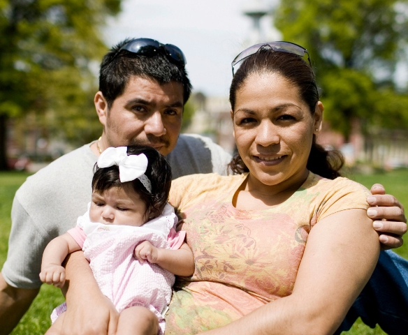 family-in-park family-in-park